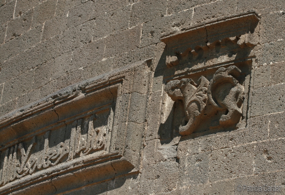 Diyarbakır - Inscriptions and bas-reliefs on ramparts, May 2008 &mdash; &copy;Patricia Cardet